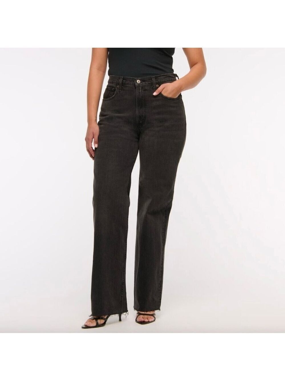Abercrombie & Fitch Ultra High Rise 90s Straight Jean Faded Black Size26 Raw Hem